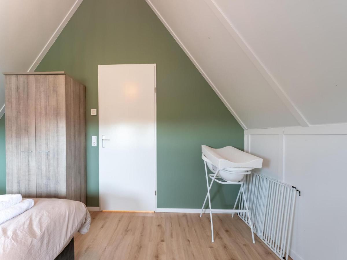 Holiday Home In Scherpenisse With Bubble Bath المظهر الخارجي الصورة
