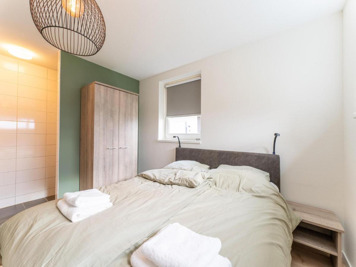 Holiday Home In Scherpenisse With Bubble Bath المظهر الخارجي الصورة