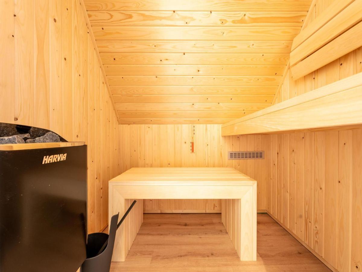 Holiday Home In Scherpenisse With Bubble Bath المظهر الخارجي الصورة