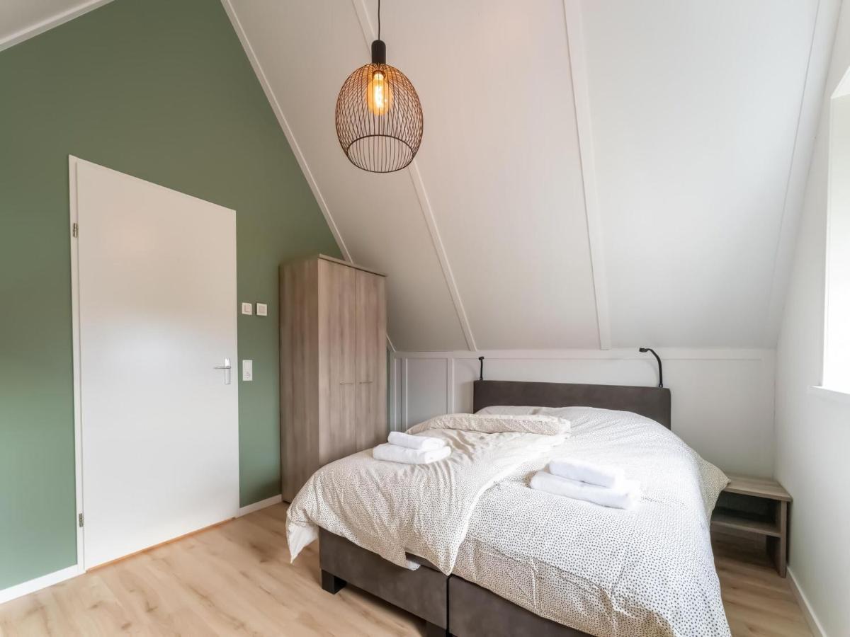 Holiday Home In Scherpenisse With Bubble Bath المظهر الخارجي الصورة